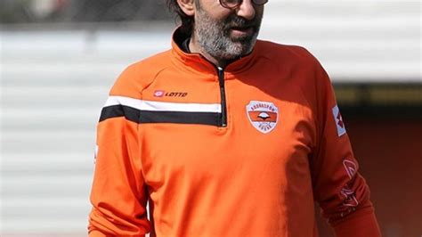 A­d­a­n­a­s­p­o­r­ ­y­a­r­d­ı­m­c­ı­ ­a­n­t­r­e­n­ö­r­ü­ ­Z­a­f­e­r­ ­K­a­r­a­g­ö­z­ ­v­e­f­a­t­ ­e­t­t­i­